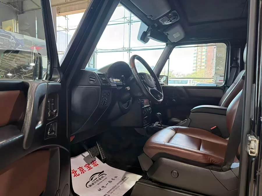 Mercedes Benz G-rated