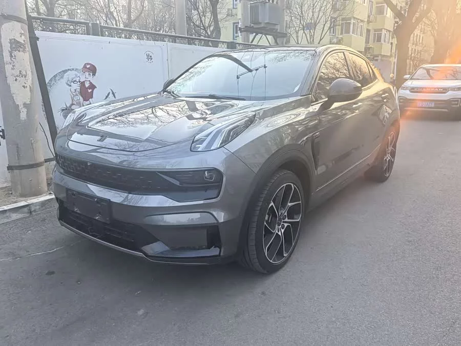 Lynk & Co 05
