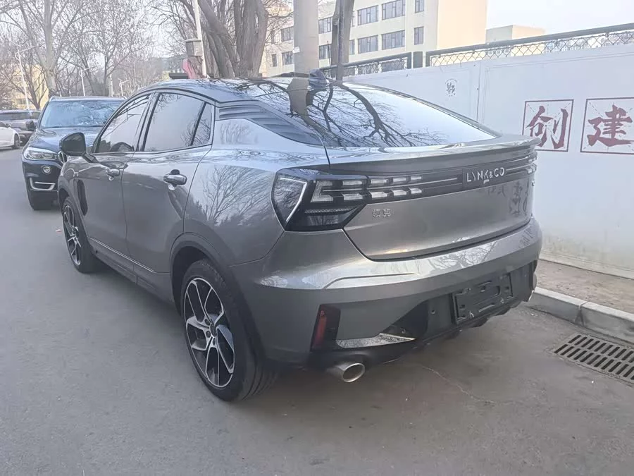 Lynk & Co 05