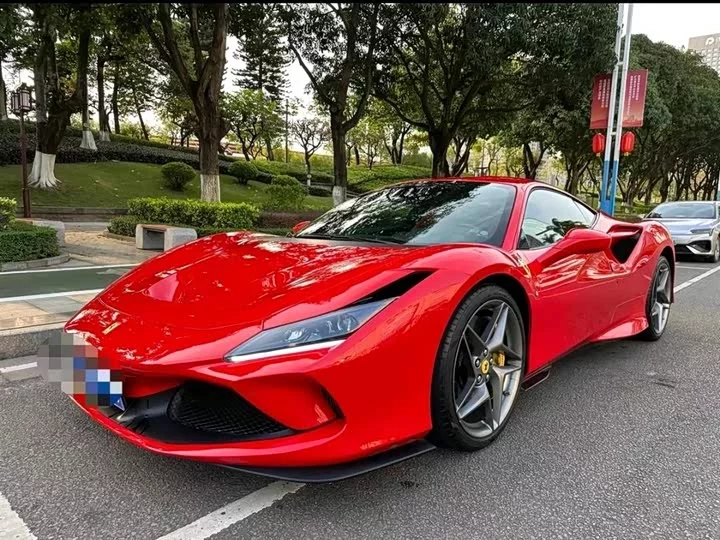 ferrari F8