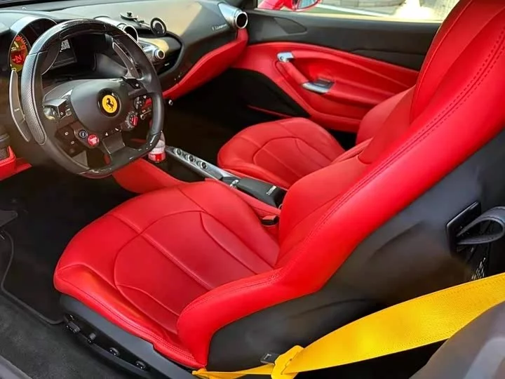 ferrari F8
