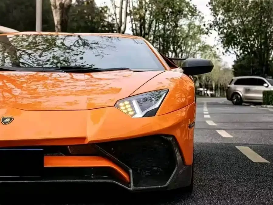 Lamborghini Aventador