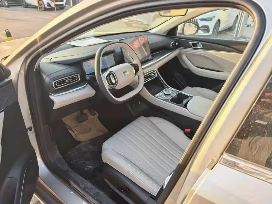 Geely Galaxy Star 6
