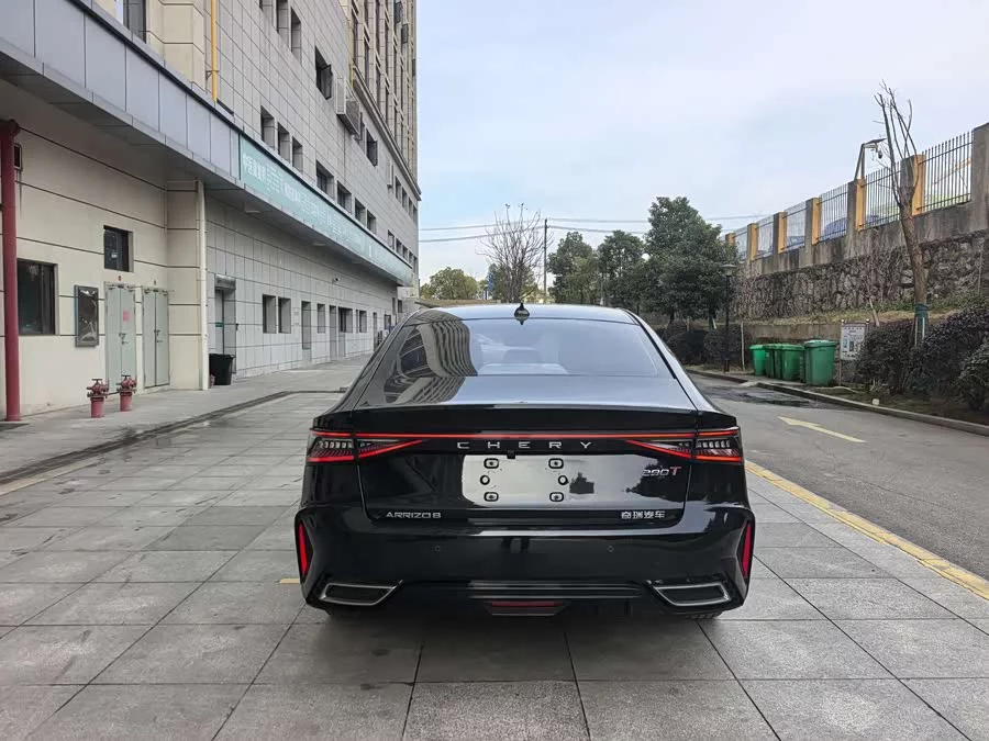 Chery Arrizo 8
