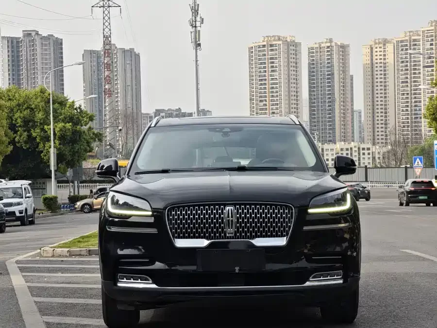 Lincoln Aviator