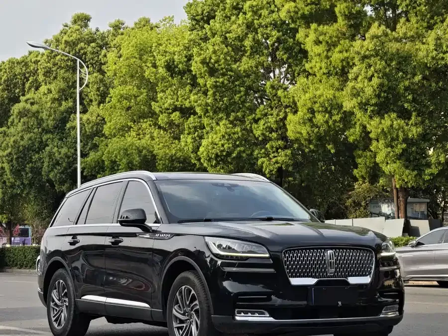 Lincoln Aviator