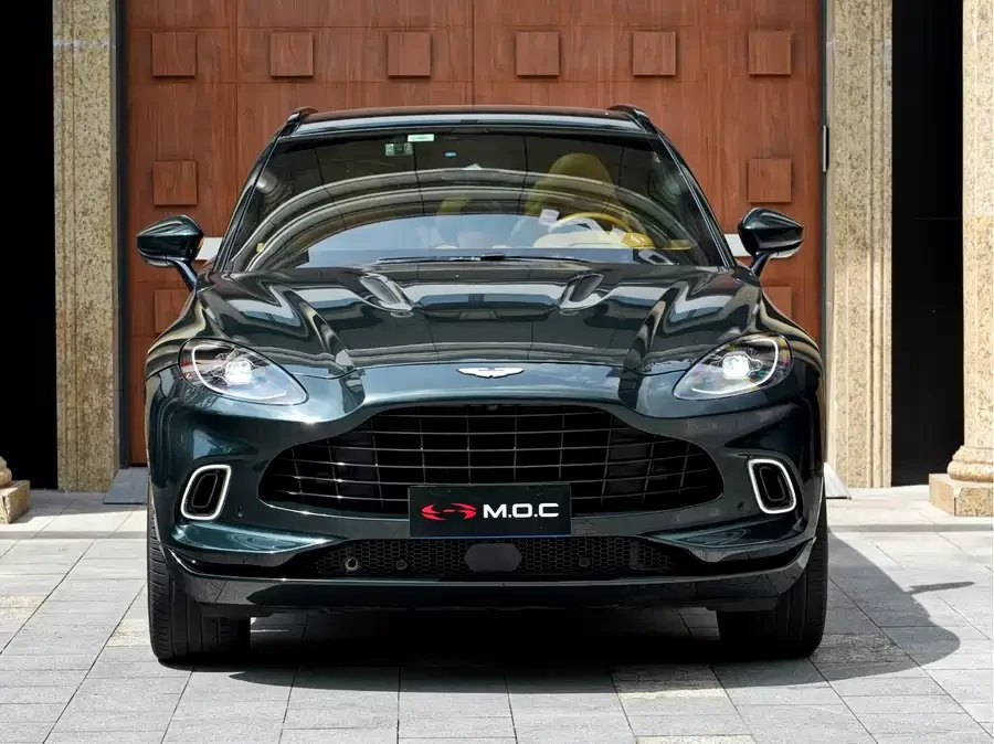 Aston Martin DBX