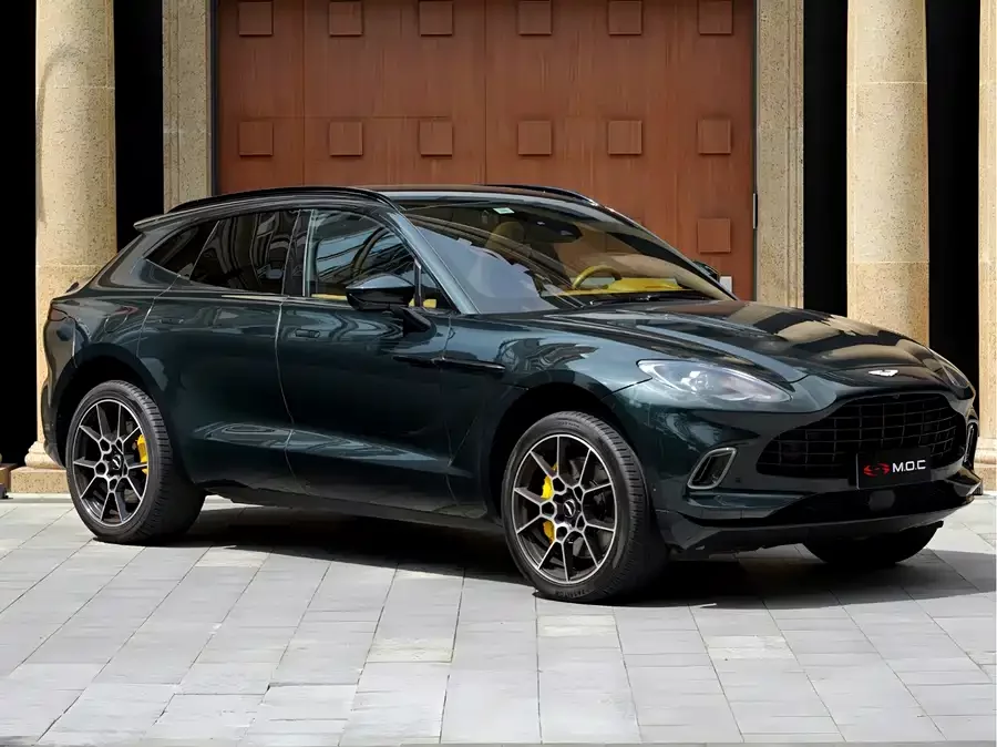 Aston Martin DBX