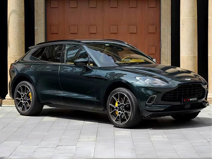 Aston Martin DBX