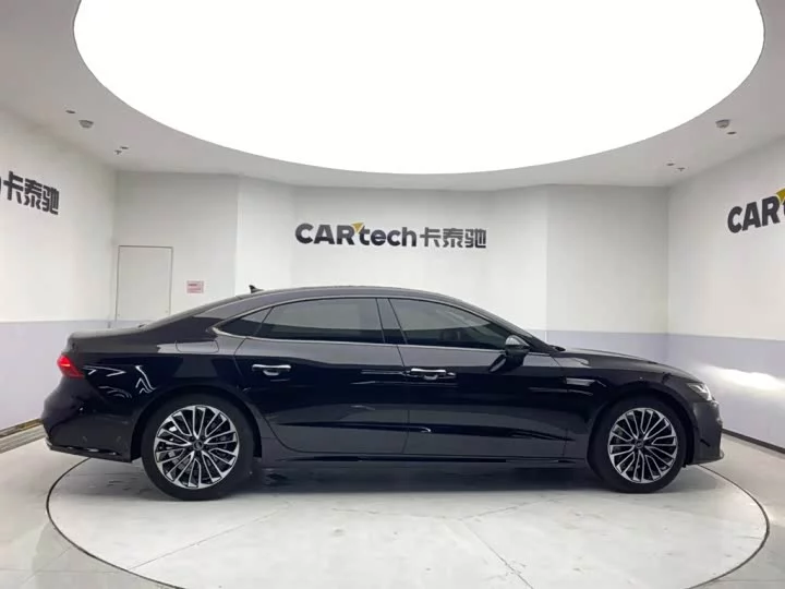 Audi A7L