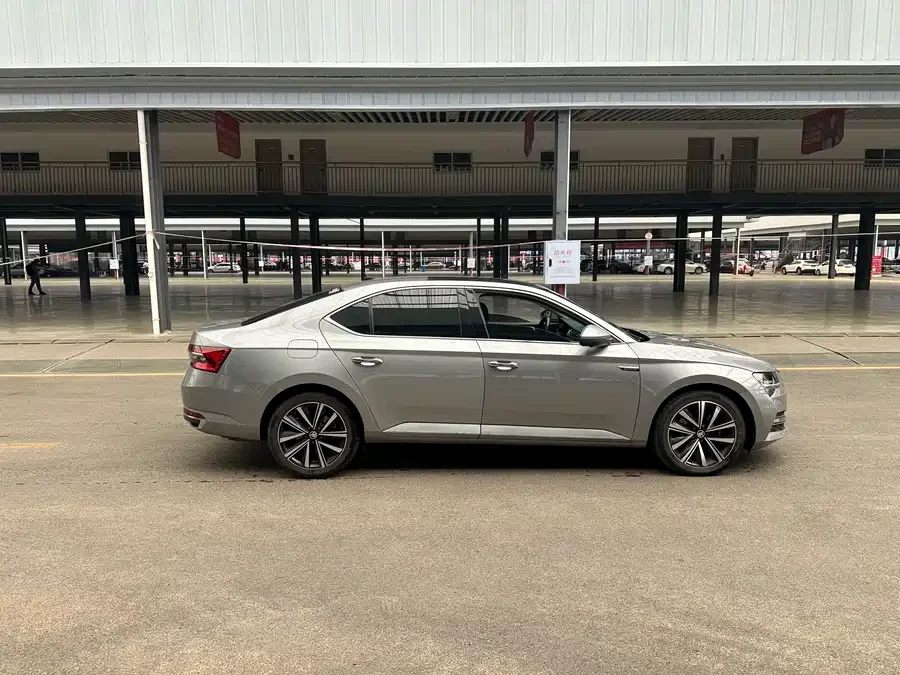 Skoda SuperB