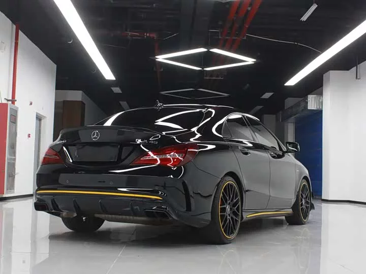 Mercedes-Benz CLA AMG