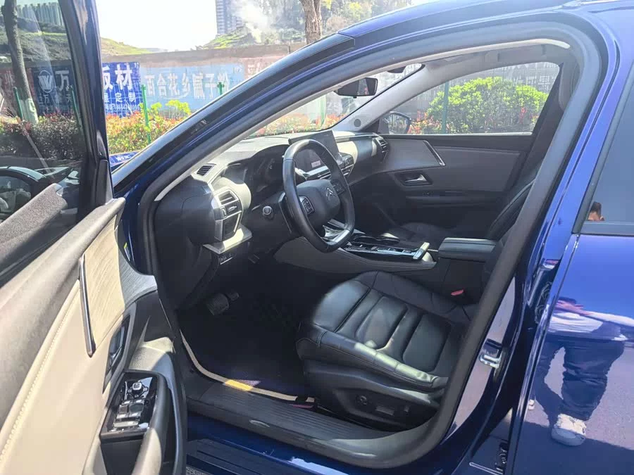 Citroën Versailles C5 X