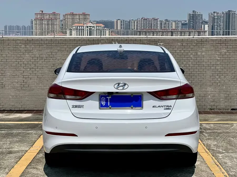 Hyundai elantra