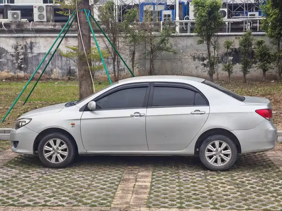 BYD L3