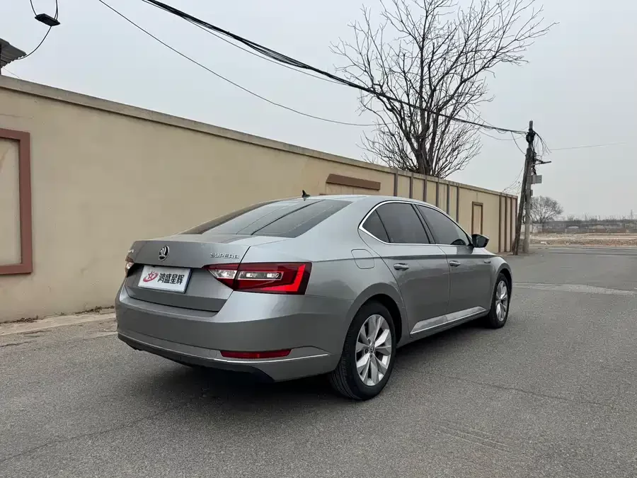 Skoda SuperB
