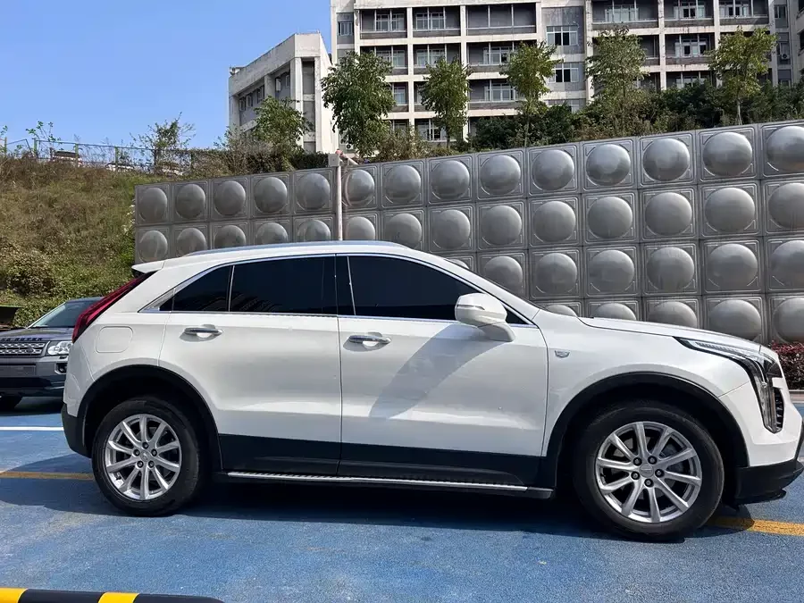 Cadillac XT4