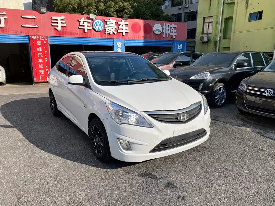 Hyundai Rena