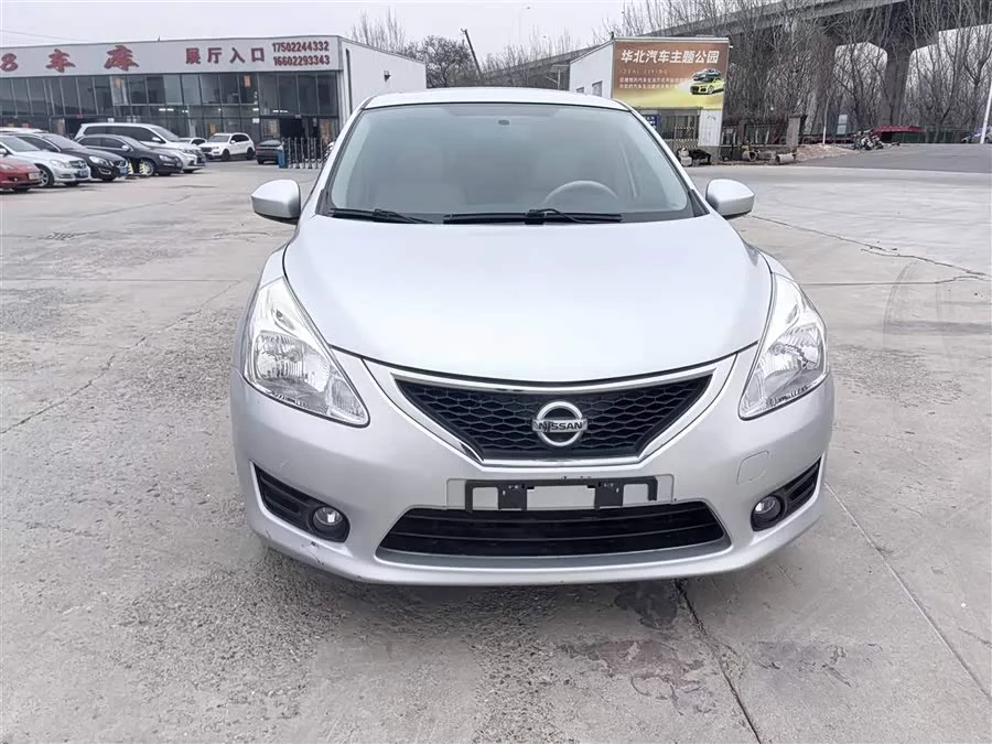 Nissan Tiida