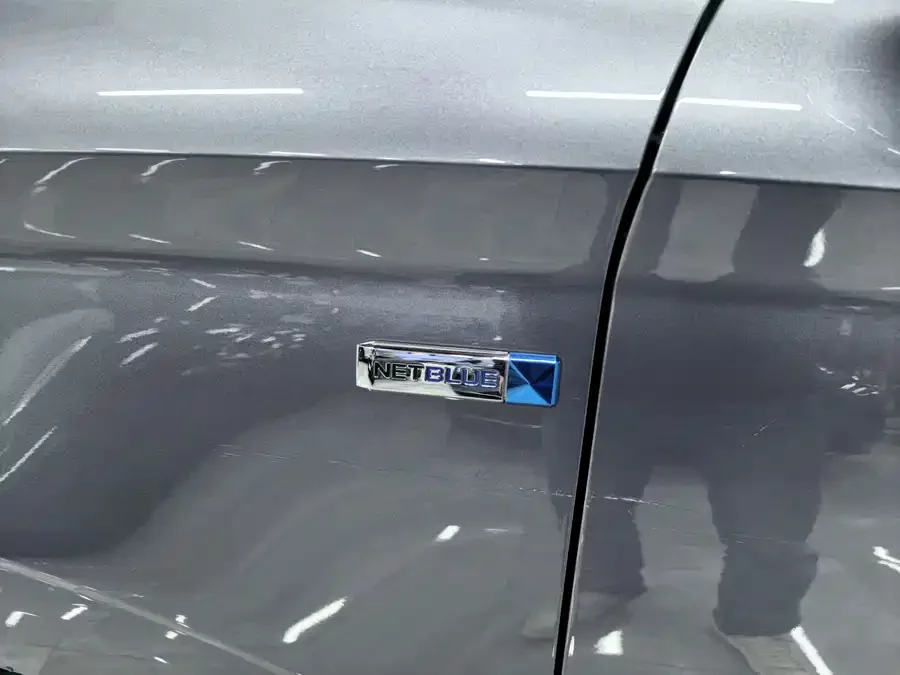 Roewe iMAX8
