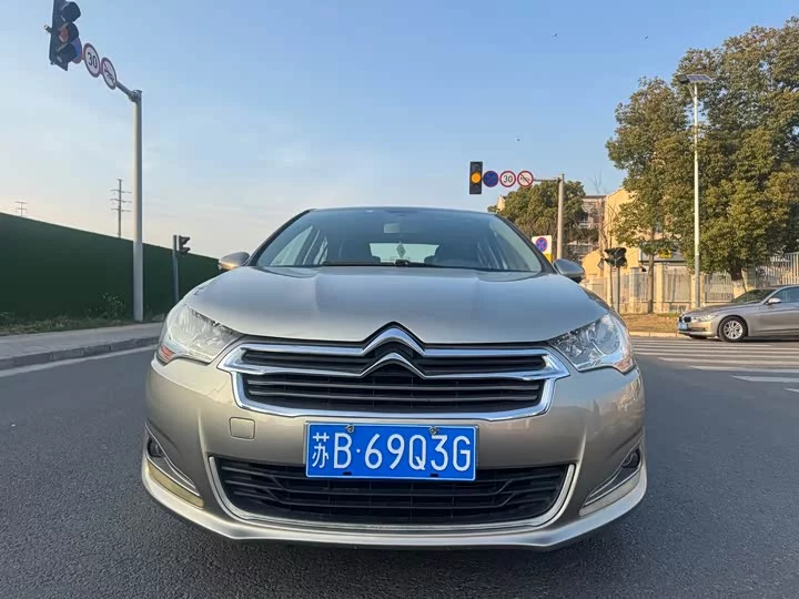 Citroën C4L