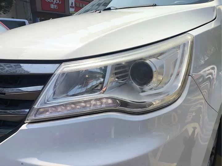 BAIC M50F