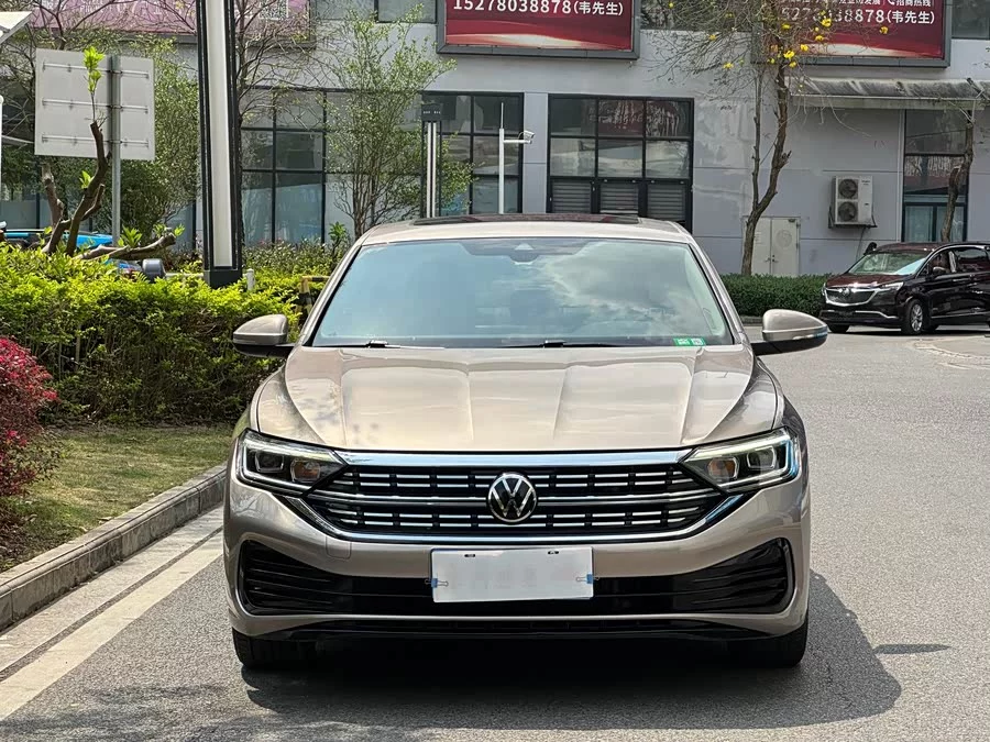 Volkswagen Sagitar