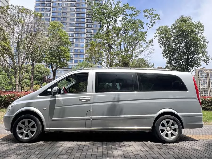 Mercedes Benz Vito