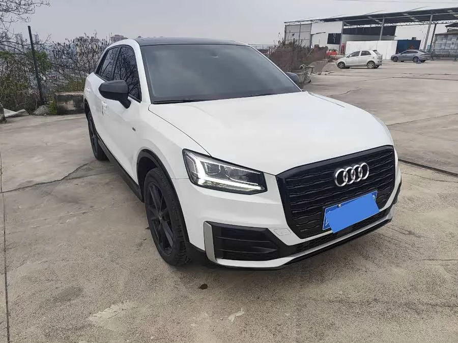 Audi Q2L