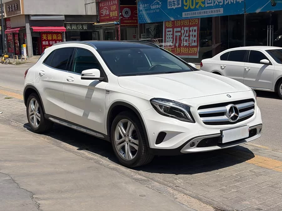 Mercedes Benz GLA