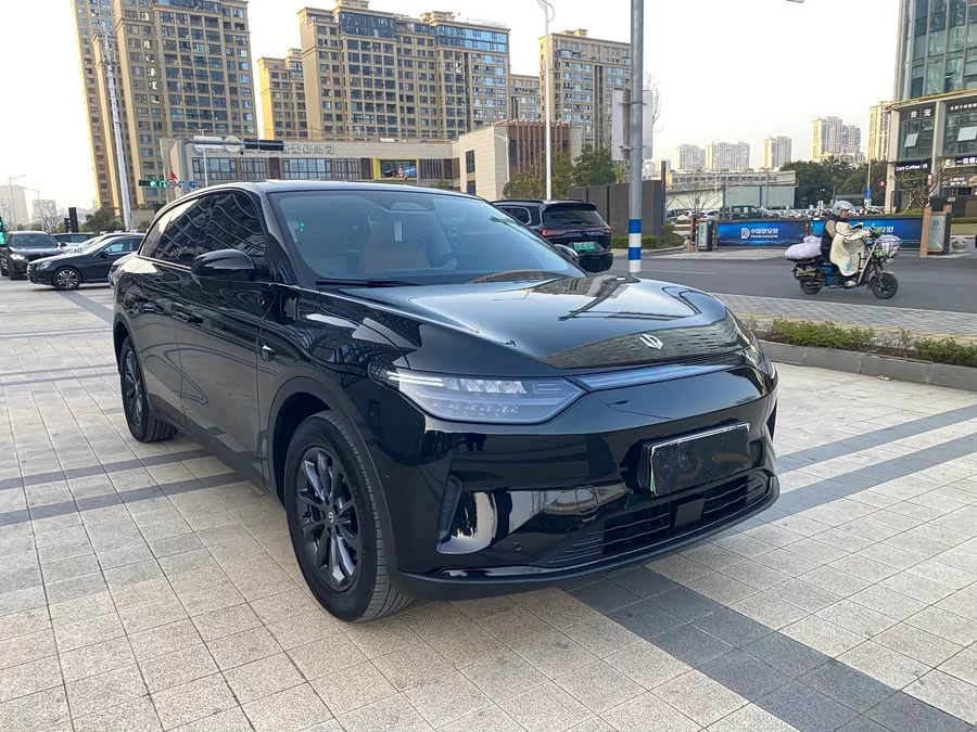 Leapmotor C11