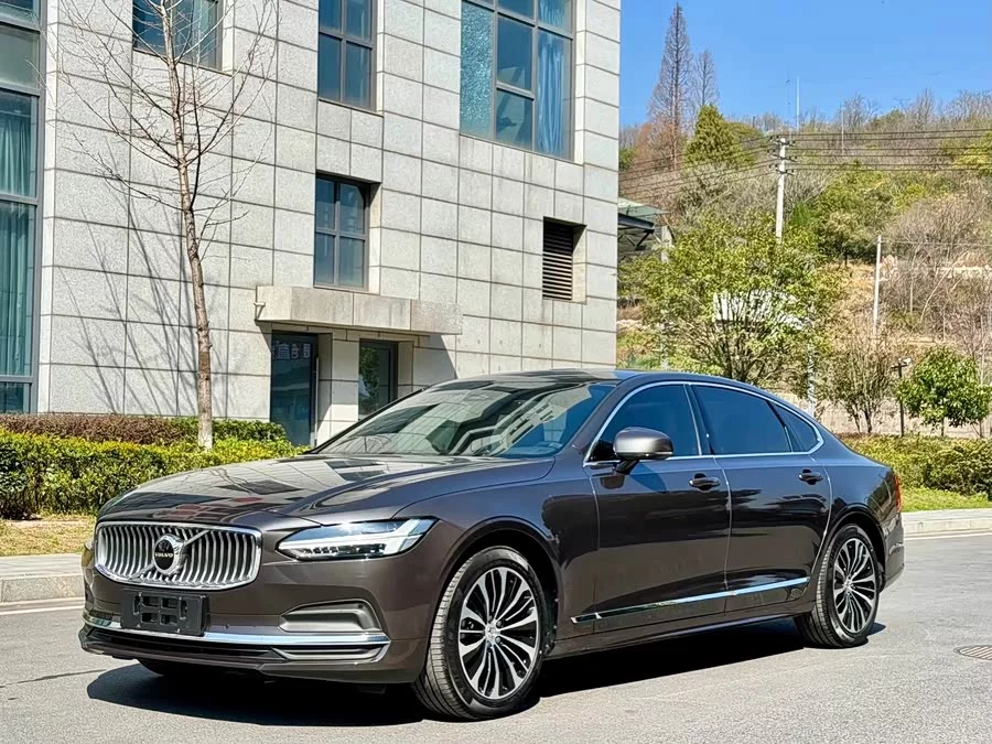 Volvo S90