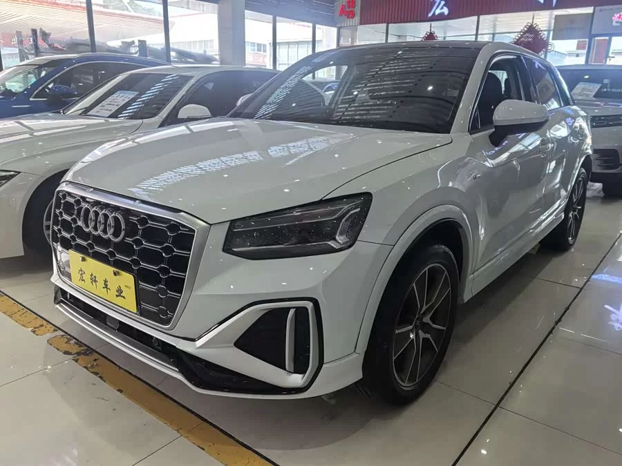 Audi Q2L