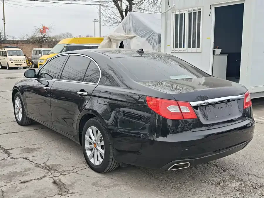 Hongqi H7