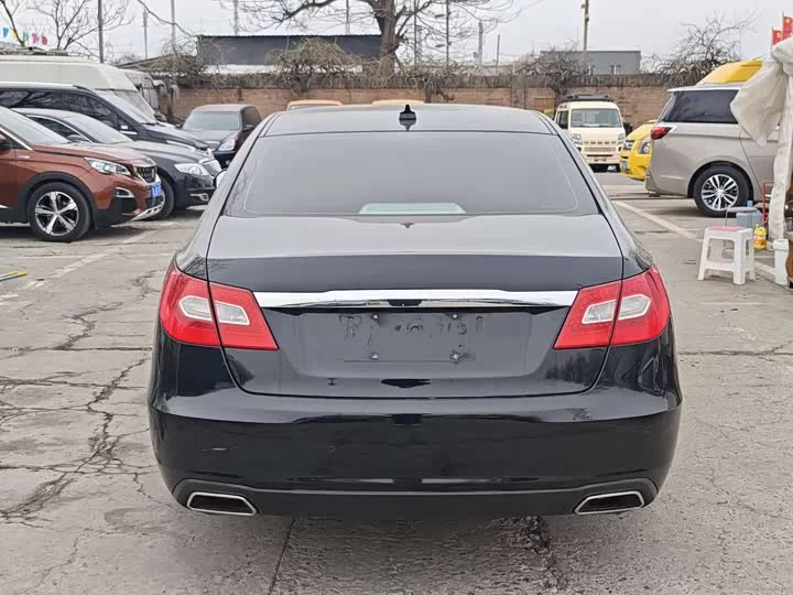 Hongqi H7
