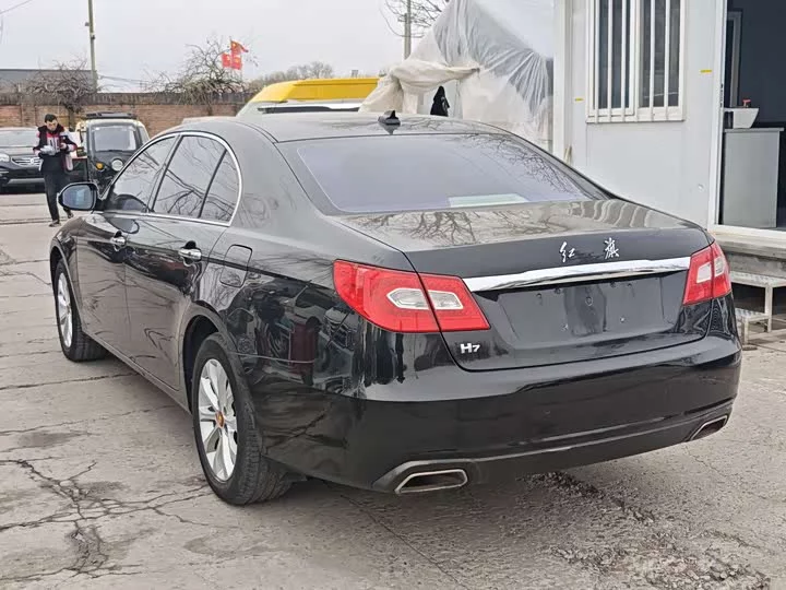 Hongqi H7
