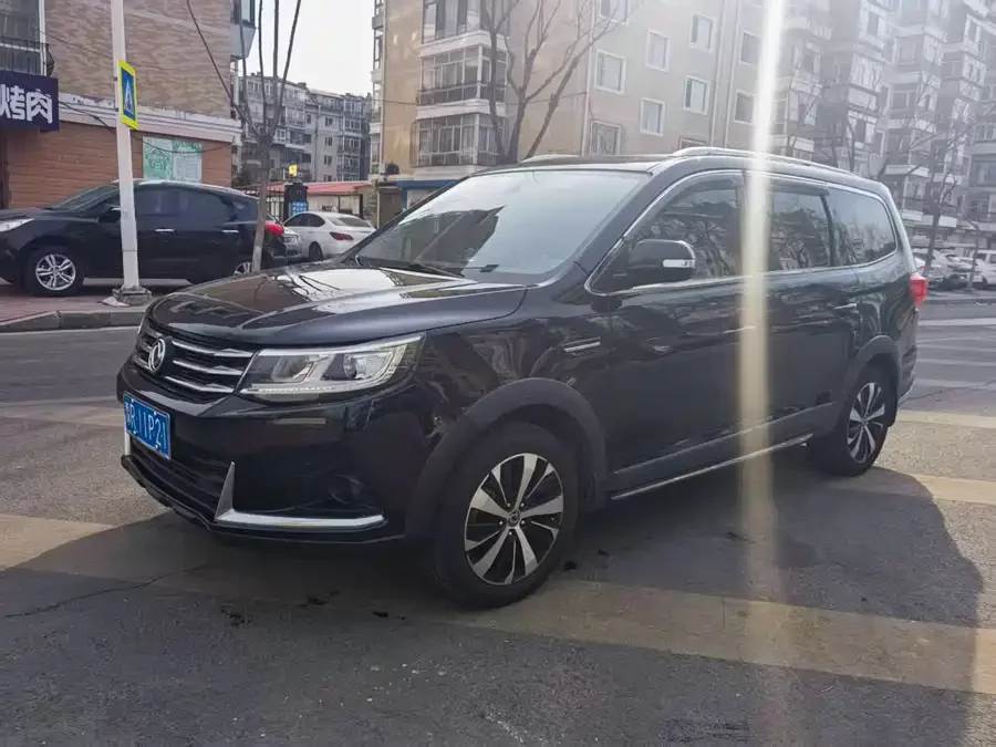 Dongfeng Jingyi X6