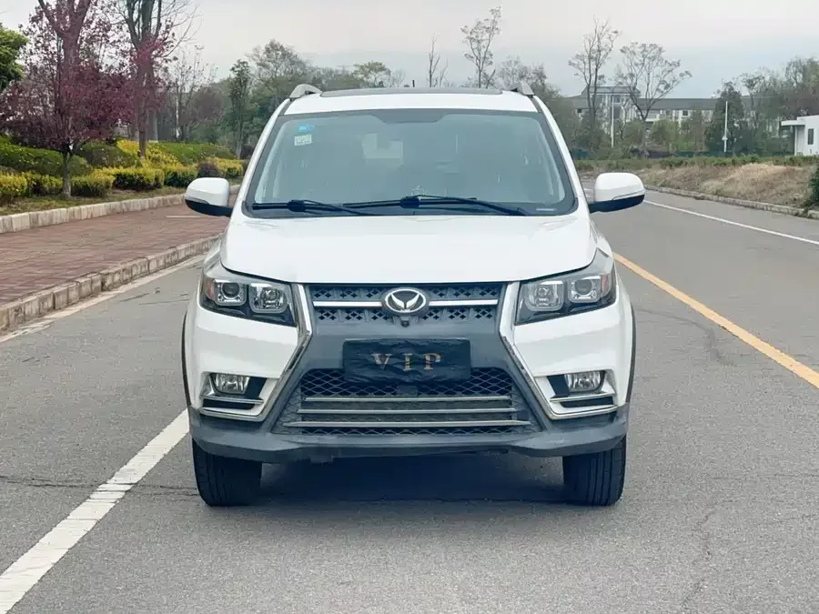 BAIC S3