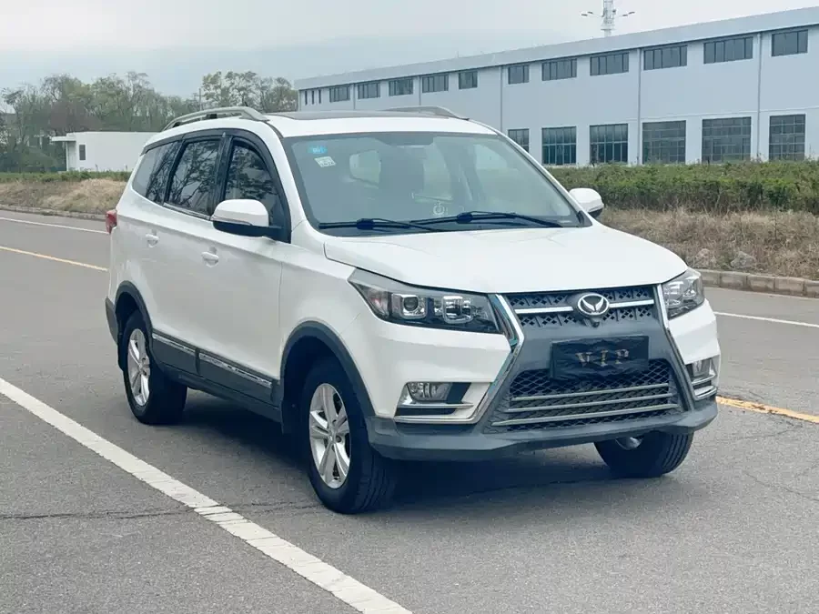 BAIC S3