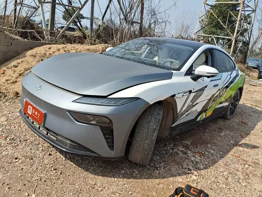 Dongfeng eπ007
