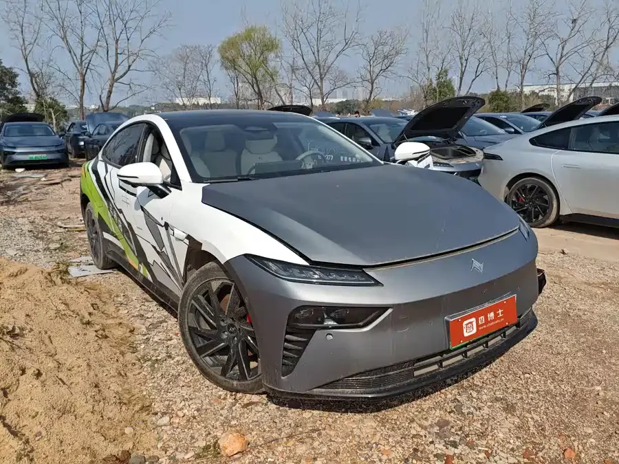 Dongfeng eπ007