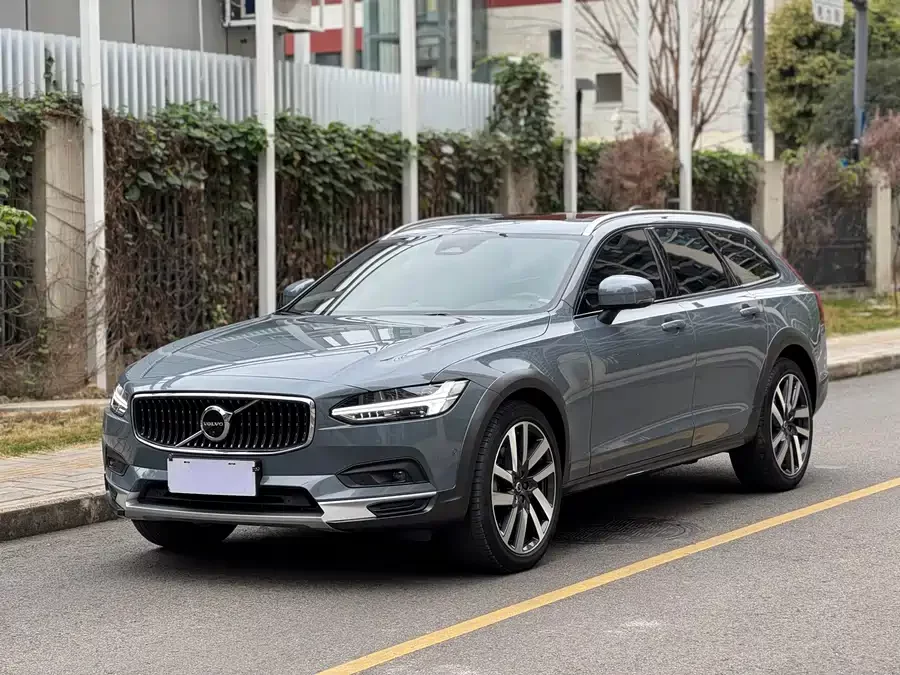 Volvo V90