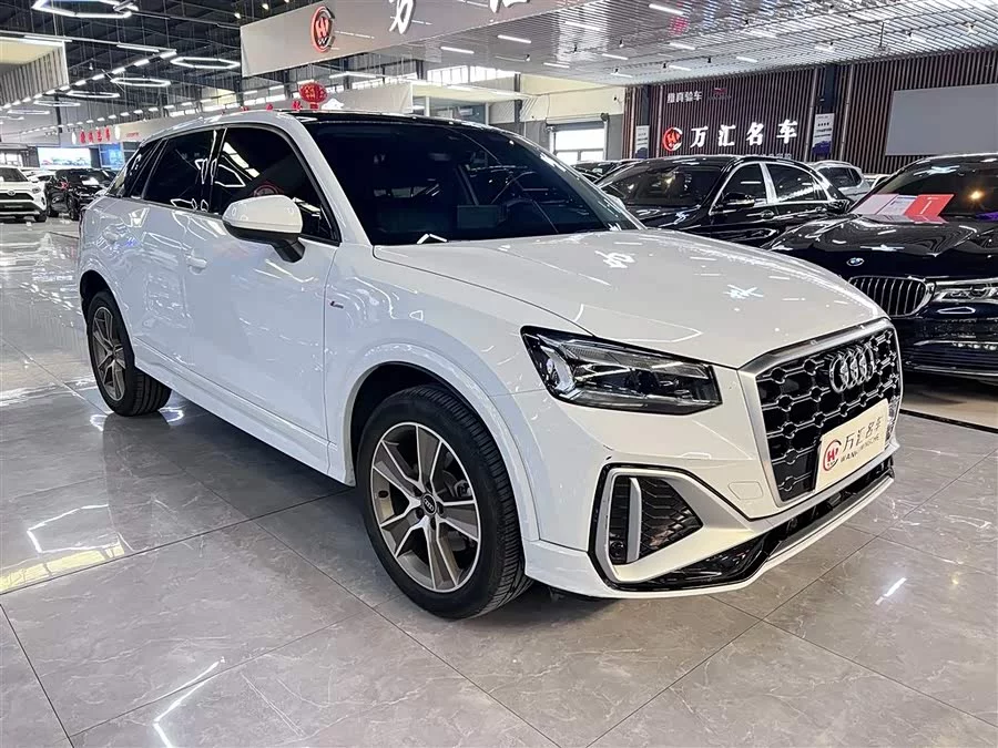 Audi Q2L