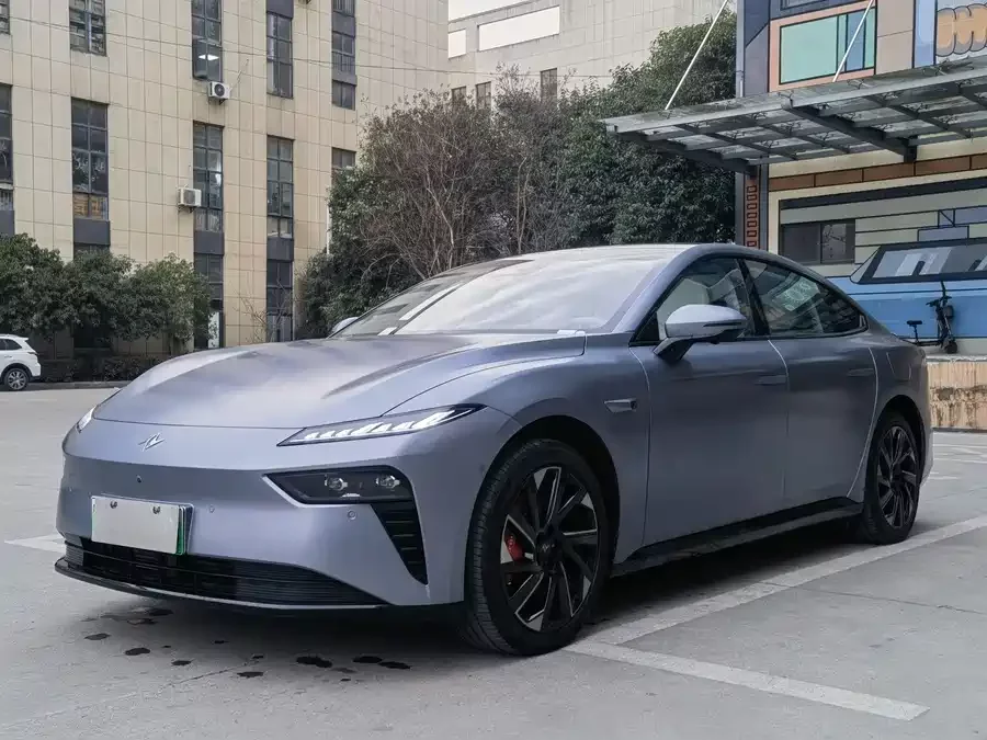 Dongfeng eπ007