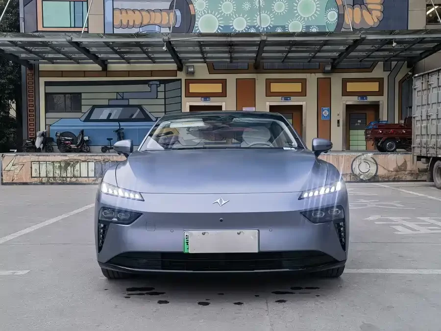 Dongfeng eπ007