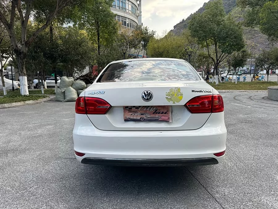 Volkswagen Sagitar