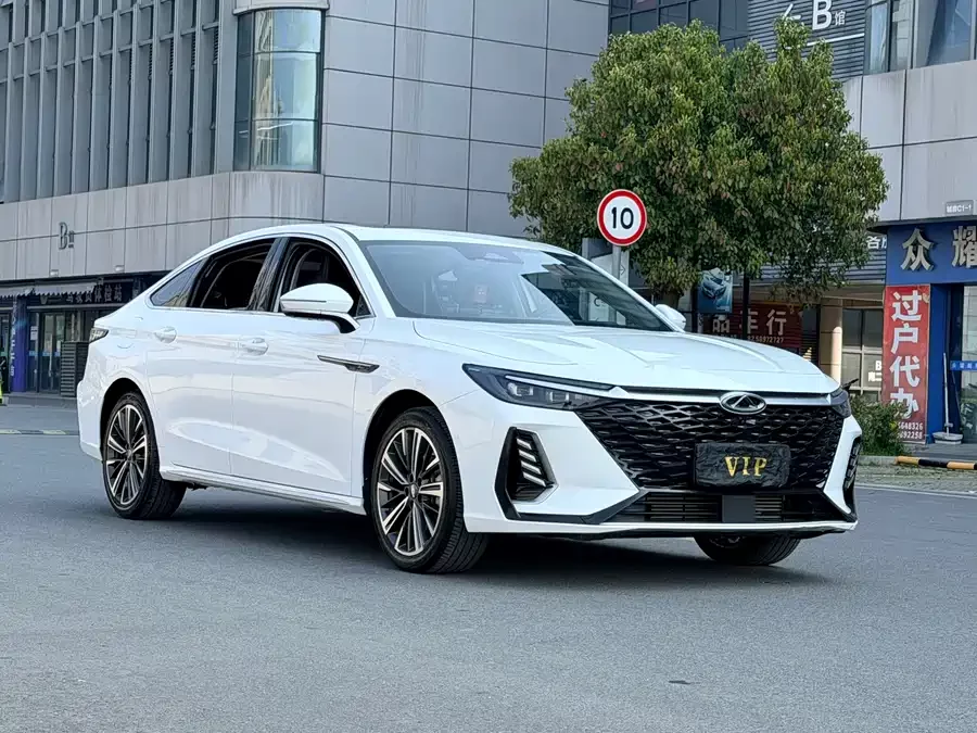 Chery Arrizo 8