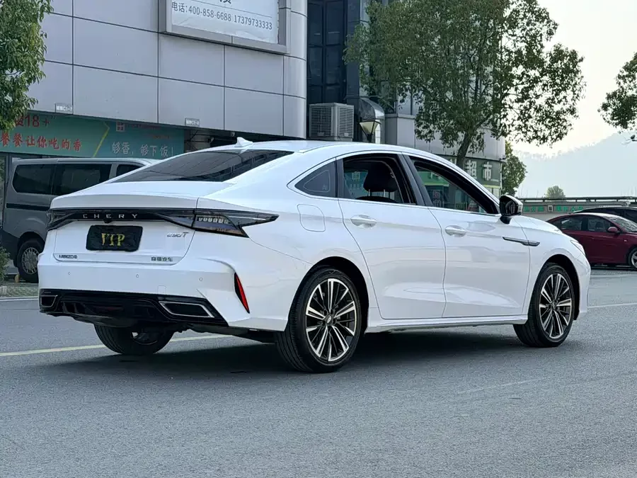 Chery Arrizo 8