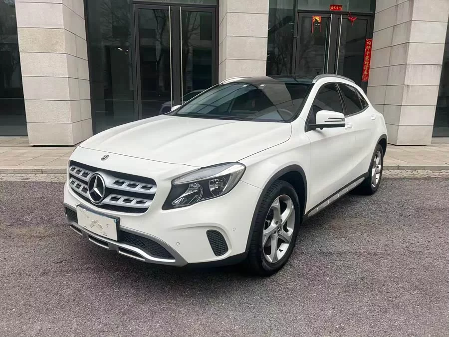 Mercedes Benz GLA