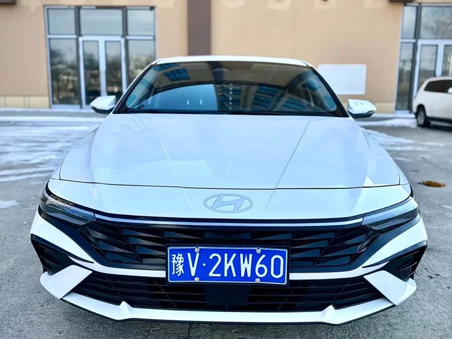 Hyundai Elantra